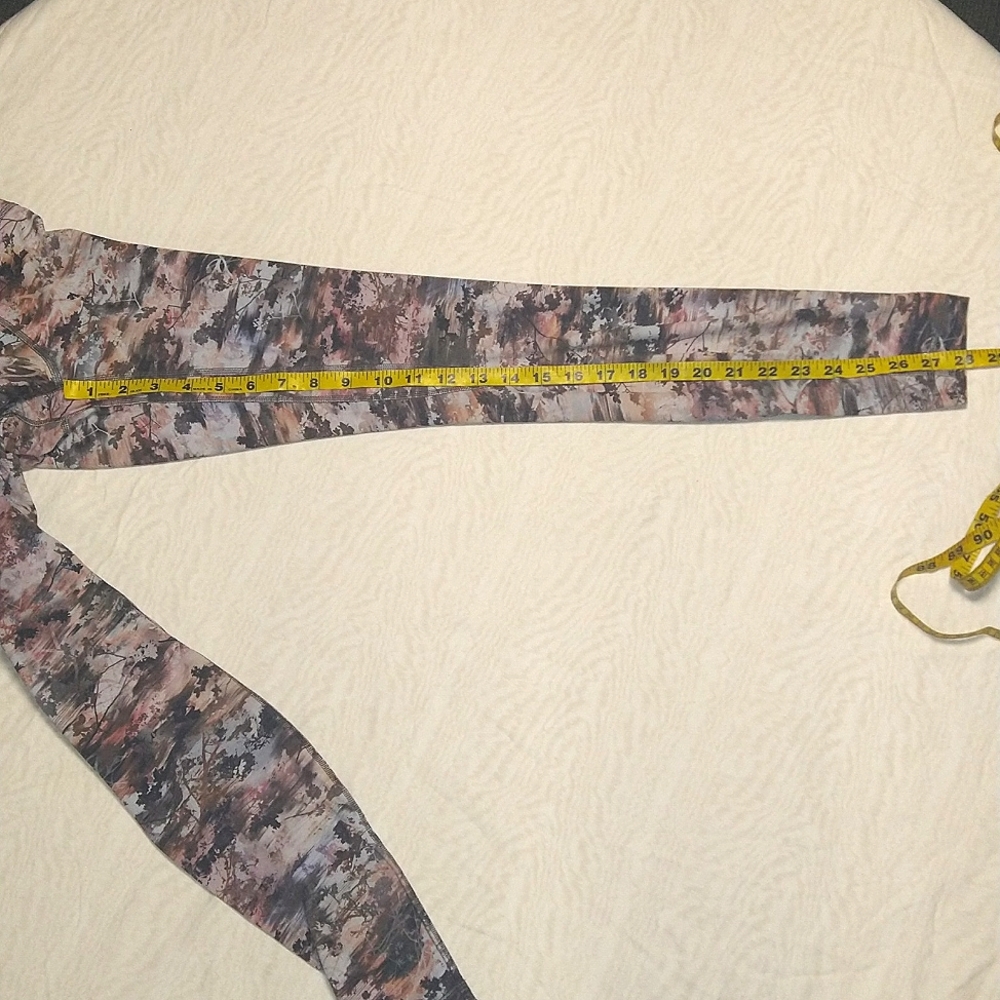 🔥Lululemon leggings, size 6 - Picture 9 of 10